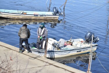 釣り客を降ろす